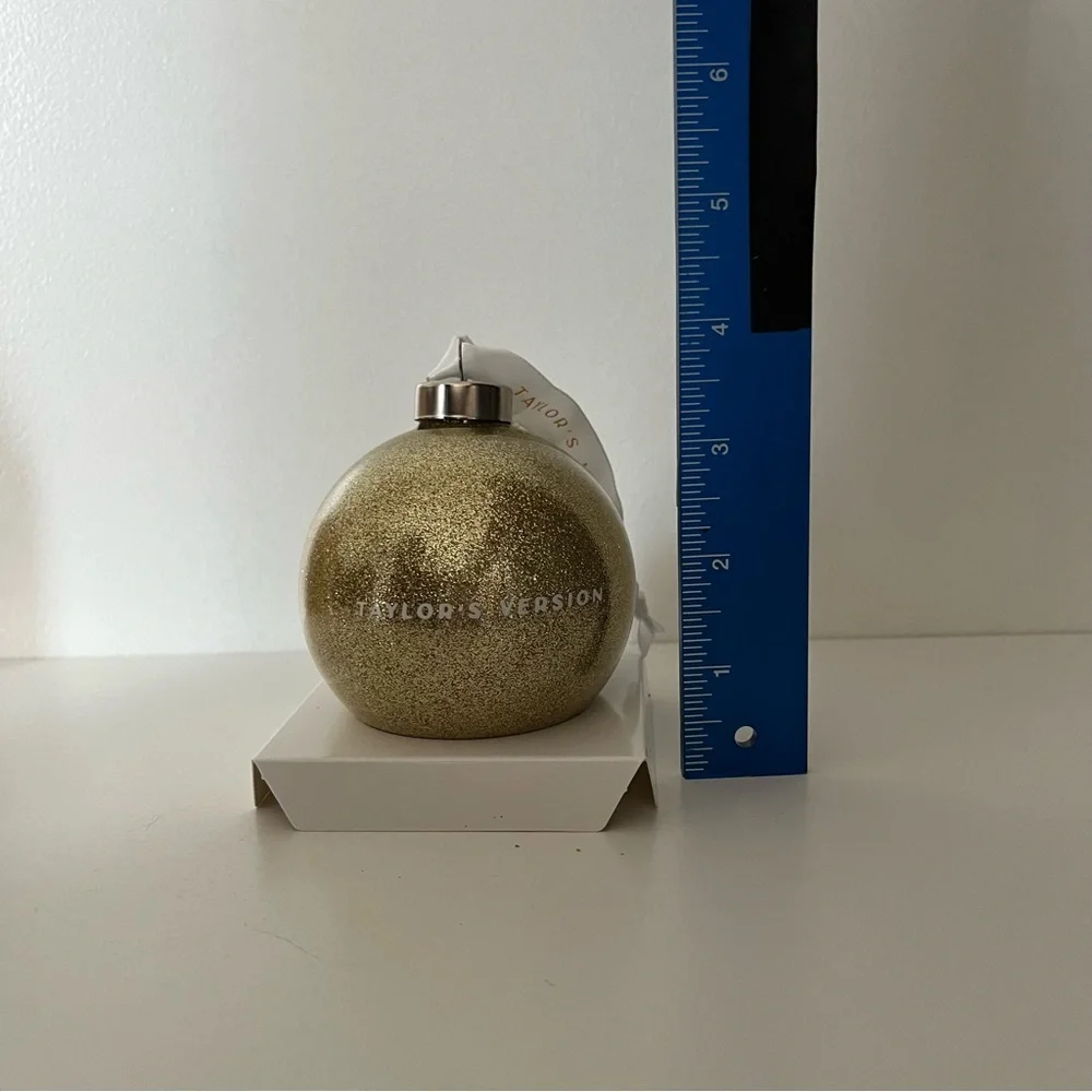 NWT Taylor Swift Taylor’s Version Gold Ornament - Picture 8 of 9